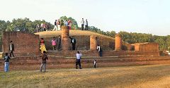 Comilla: Salban Vihara - tempio buddista