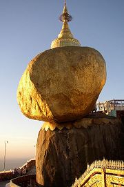Kyaikhtiyo, Golden Rock Pagoda