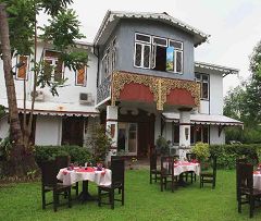 Les Tontons Restaurant (Yangon)