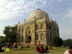 Bara Gumbad Masjid