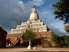 Shwesandaw Temple (Bagan)