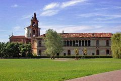 Canonica di Bernate e Palazzo Visconti.