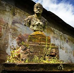 Villa Litta: busto Filippo II