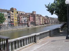 Fiume Onyar e case di Girona