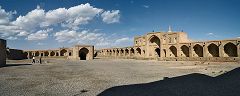 Meyandasht: caravanserraglio