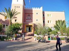 Tafraoute: hotel Les Amandiers