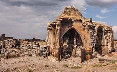 Chiesa degli Apostoli: resti del nartece sud