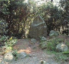 Campiglia, il menhir di Tramonti