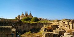 Leptis Magna: vista esterna sul teatro