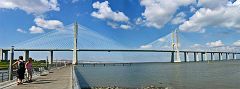 Vista sul ponte Vasco de Gama