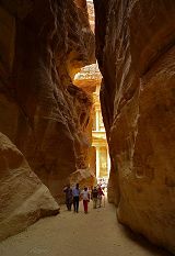 Petra: canyon