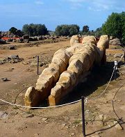 Valle dei Templi: un gigantesco telamone