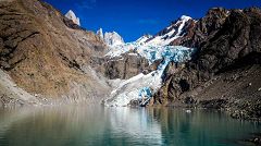 Laguna e Glaciar Piedras Blancas