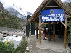 Inca Trail Gate (Lm 82)